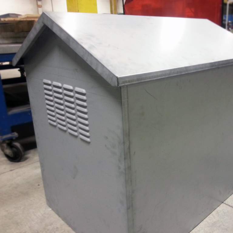 Slope Top Dog Houses